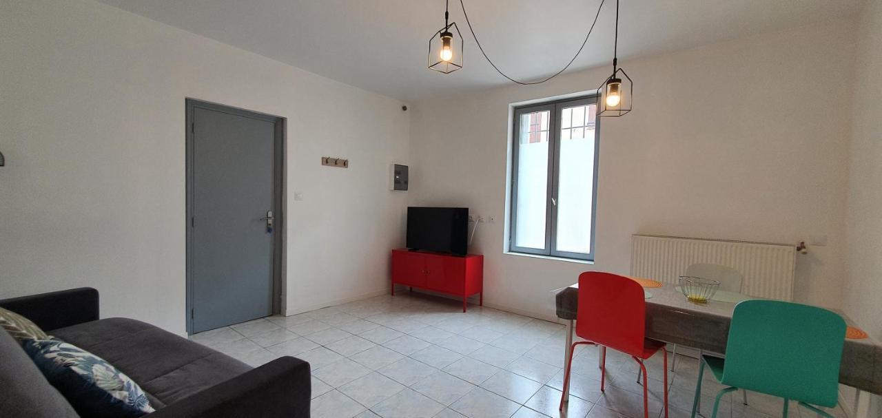 Chez Mamita : Appartement Dans Quartier Calme. การ์กาซอน ภายนอก รูปภาพ